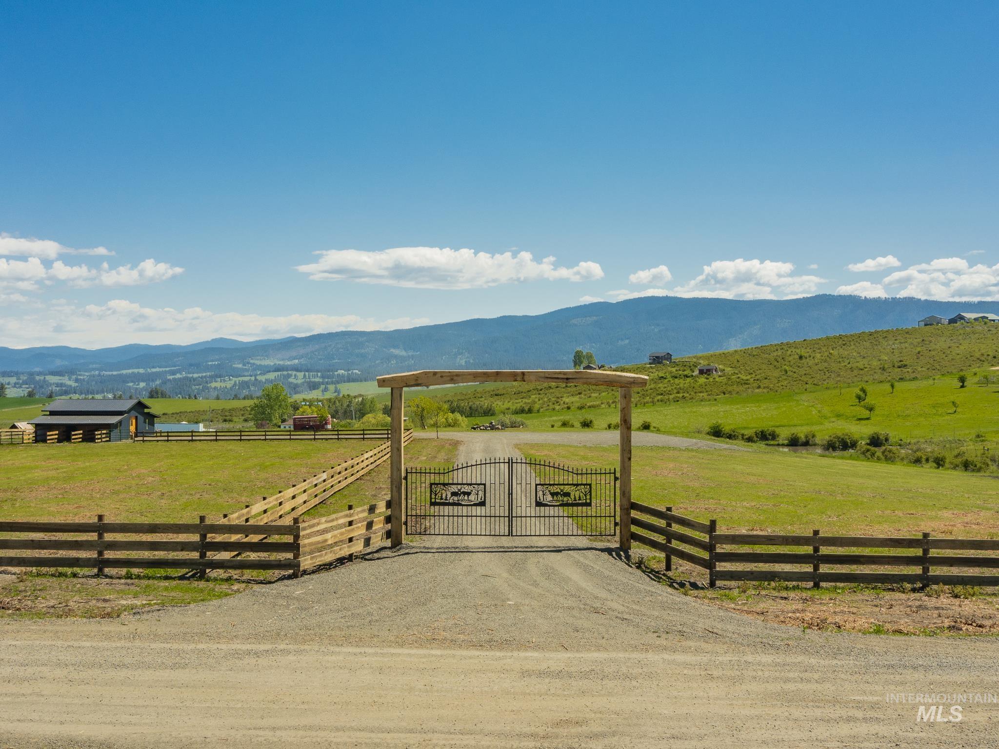 NKA Mountain View Lane