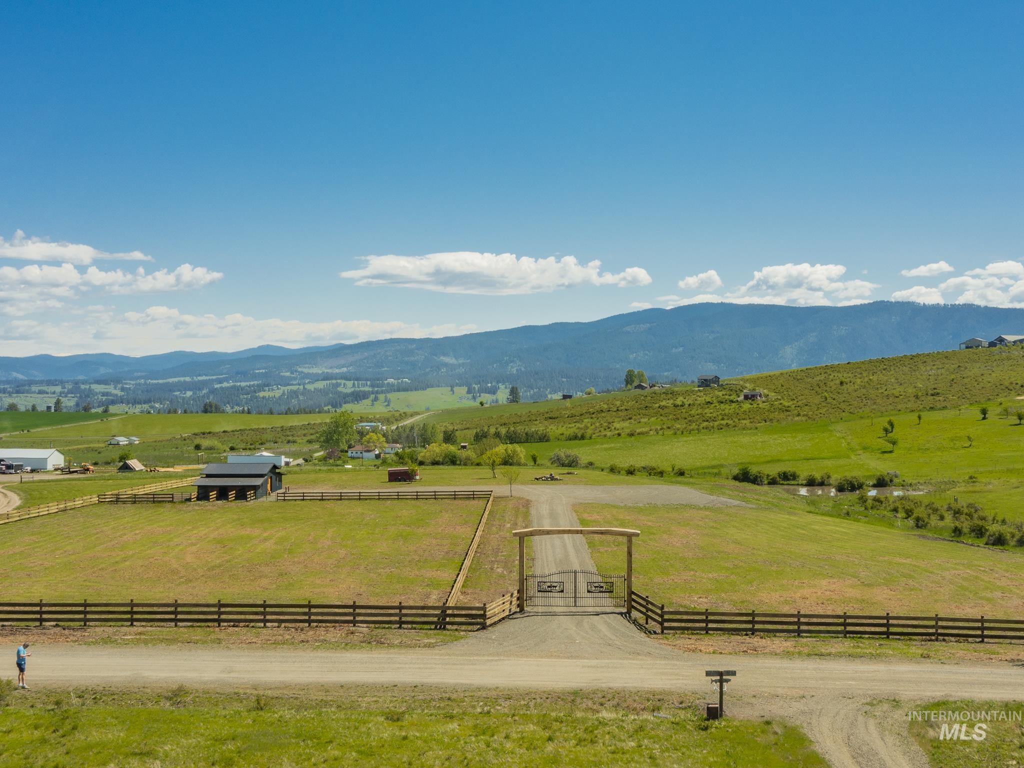 NKA Mountain View Lane