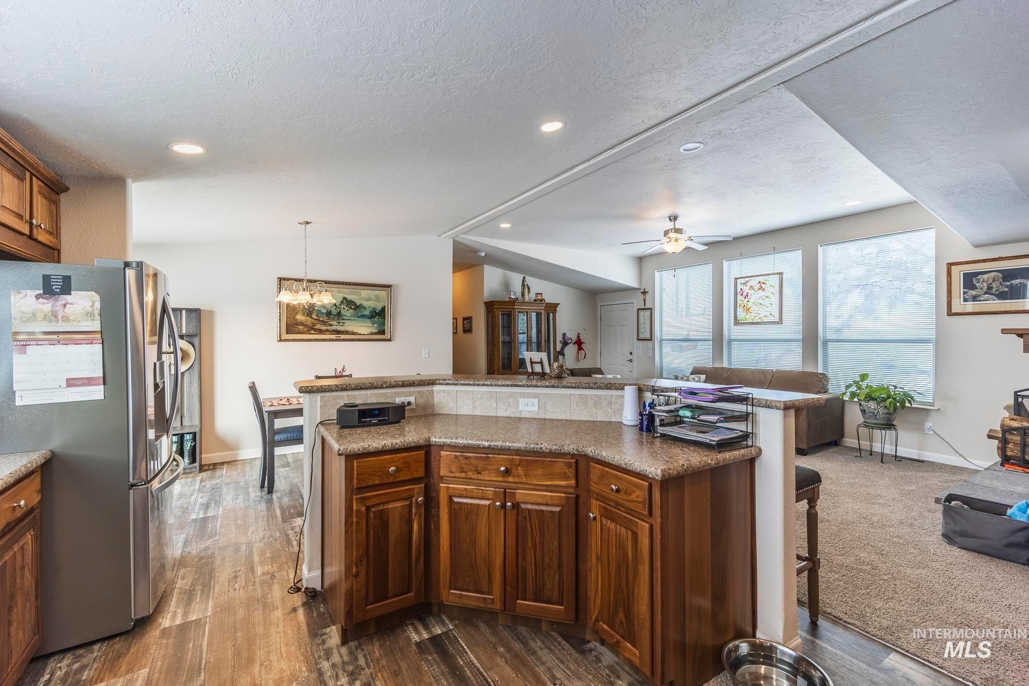605 East St.