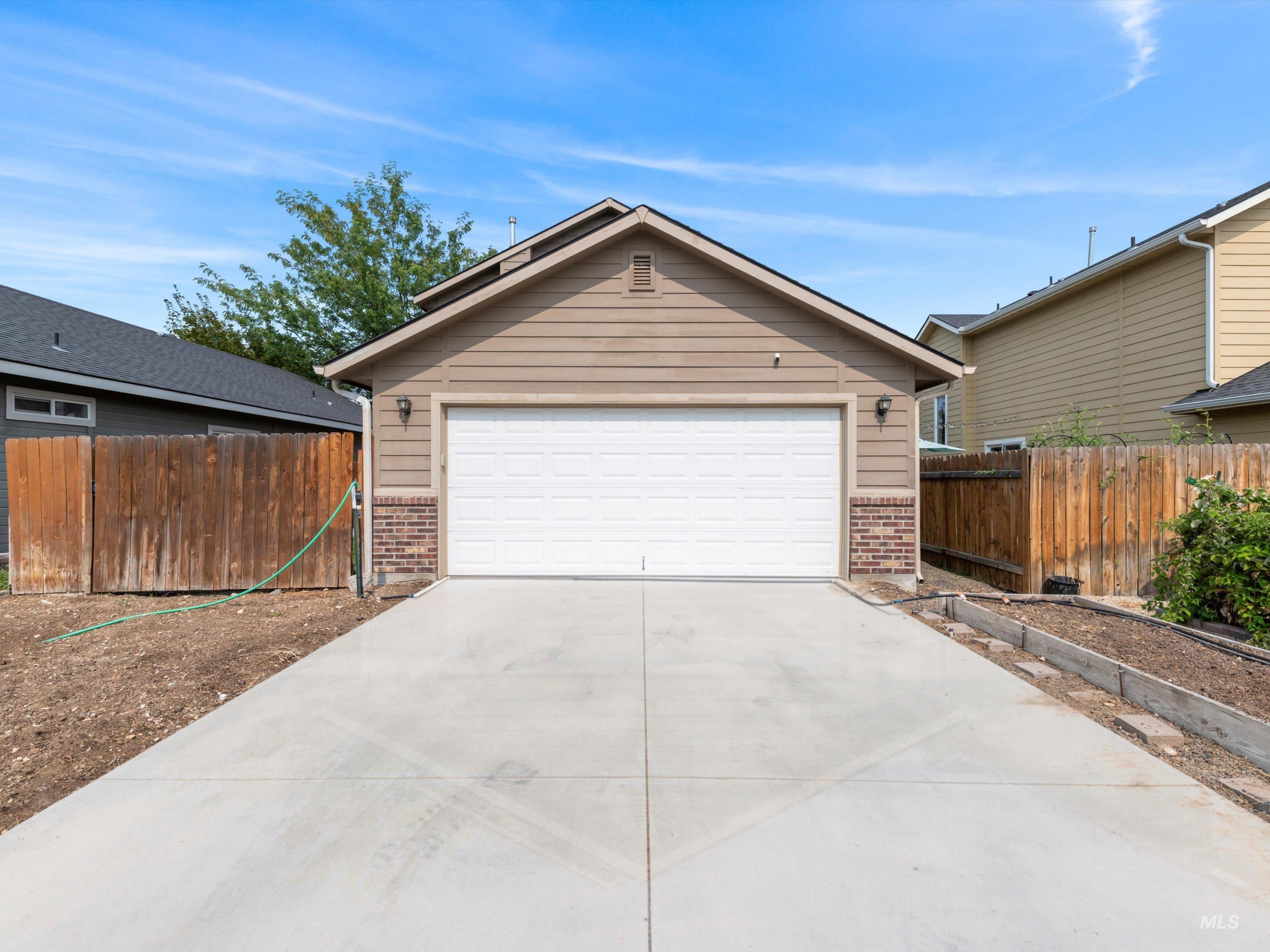 10473 W Jerry Peak St