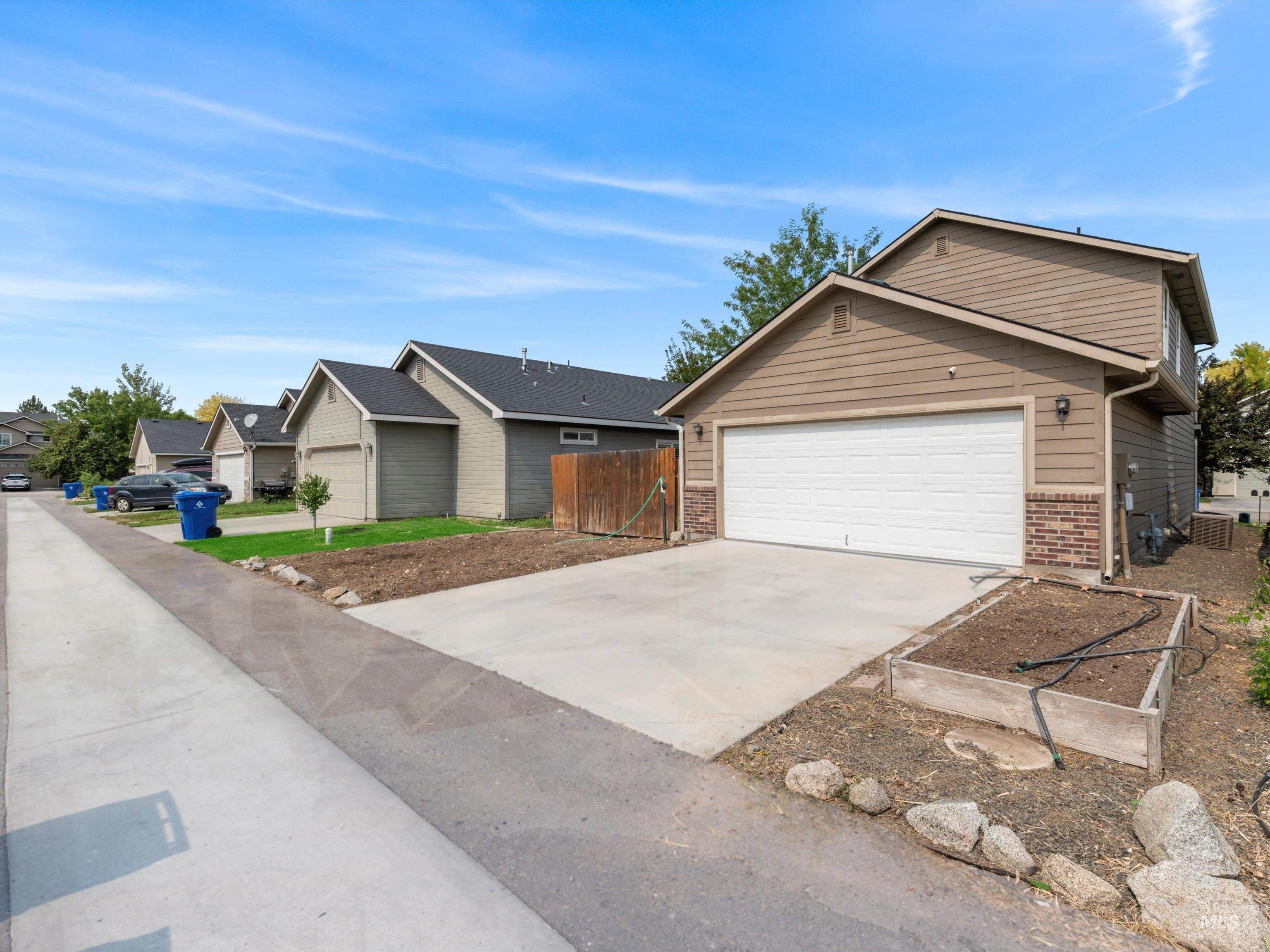 10473 W Jerry Peak St