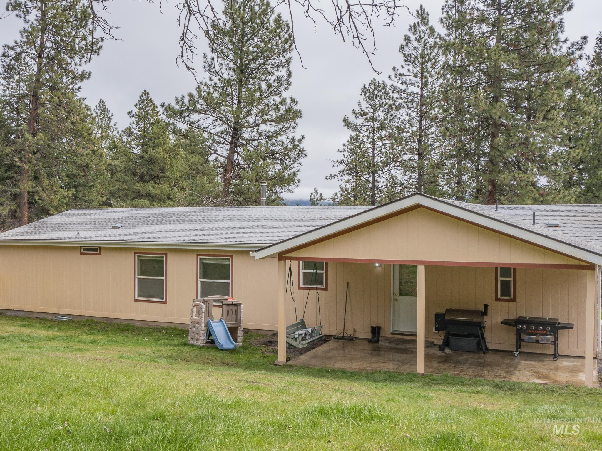 77 Poplar Drive