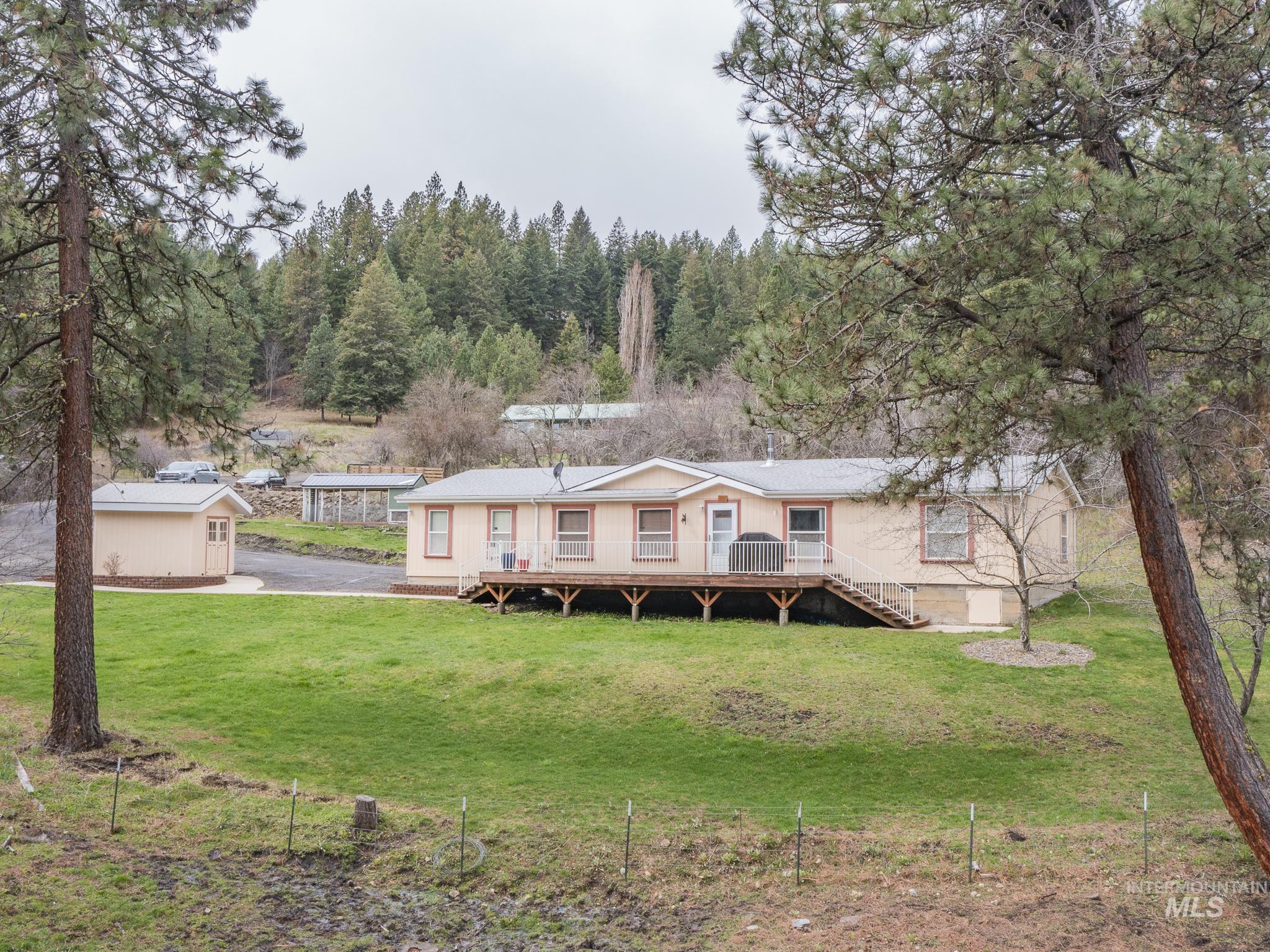77 Poplar Drive