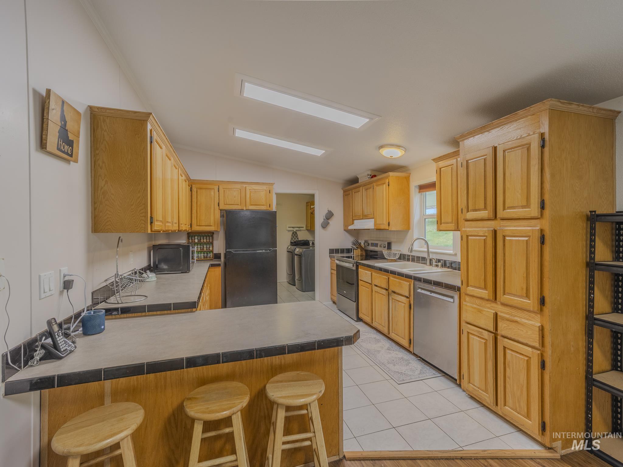 77 Poplar Drive