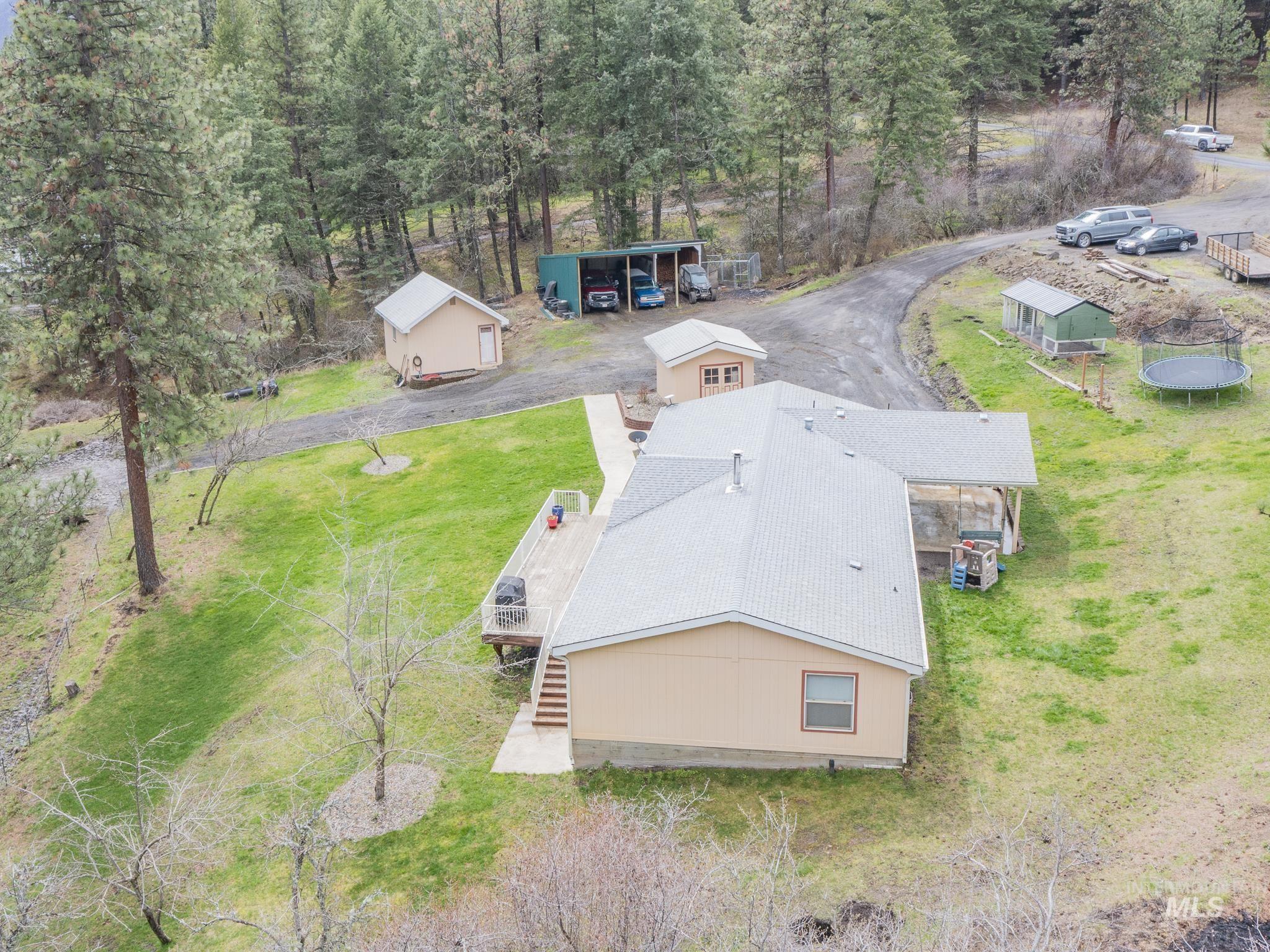 77 Poplar Drive