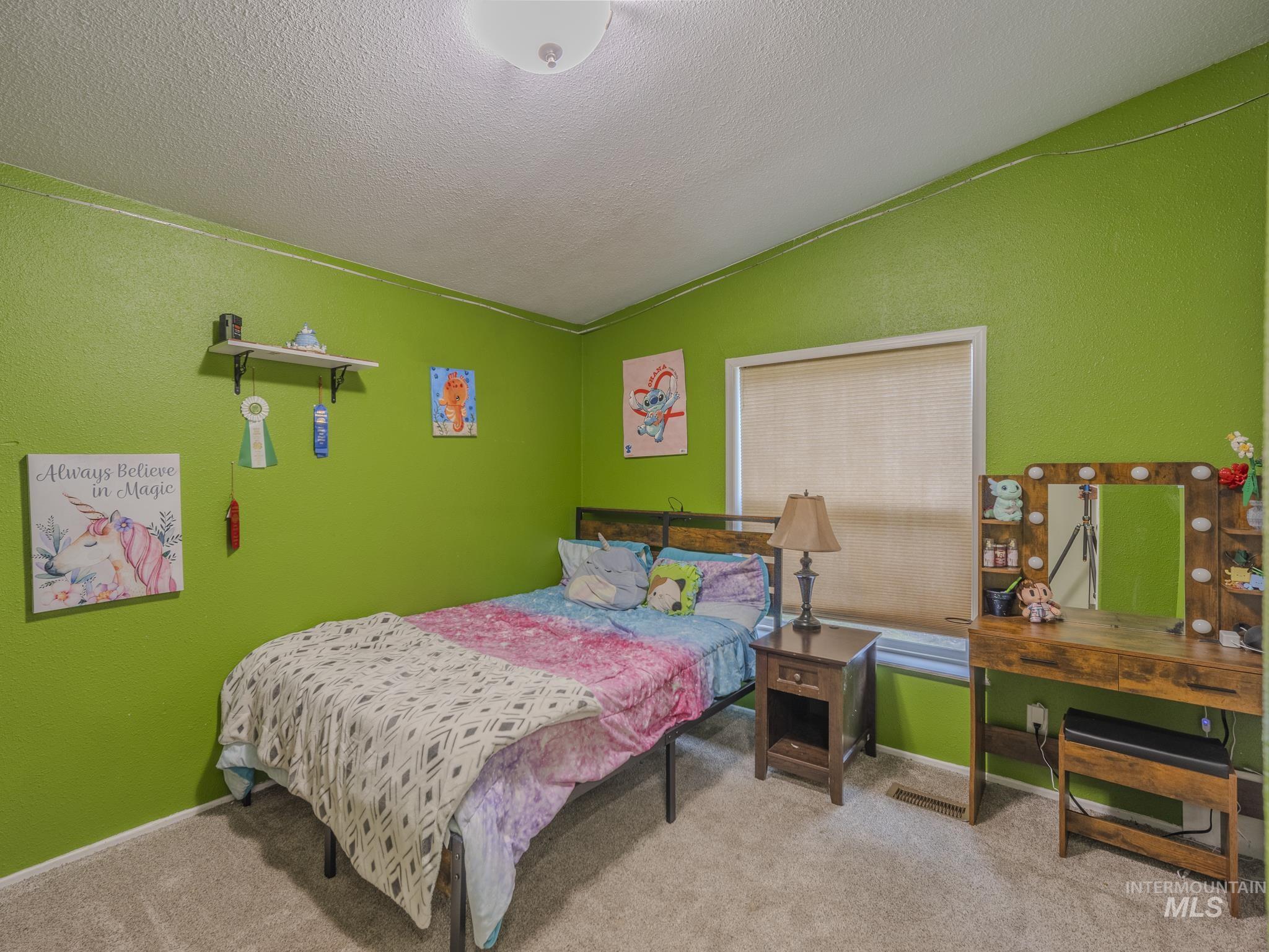 77 Poplar Drive