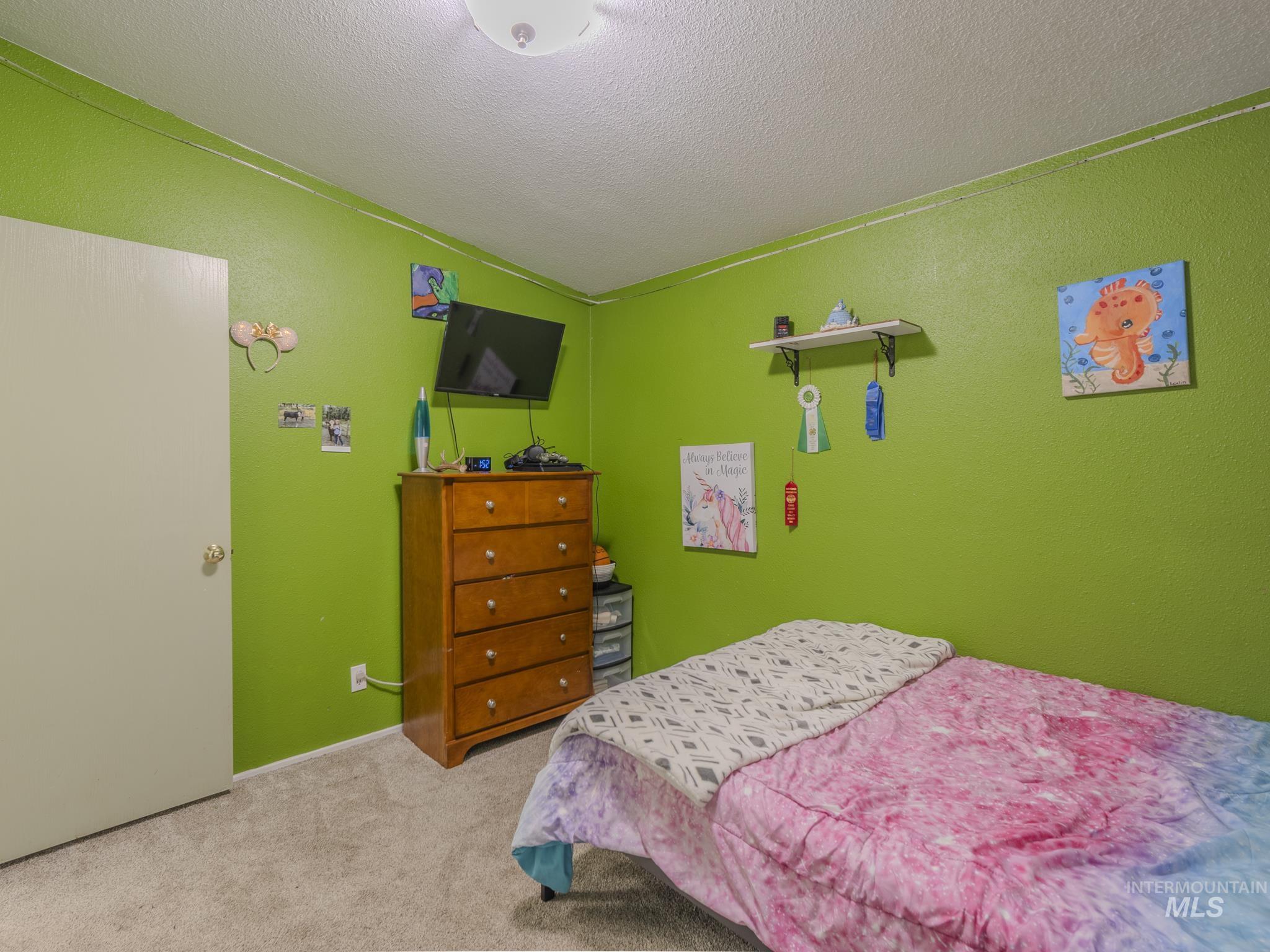 77 Poplar Drive