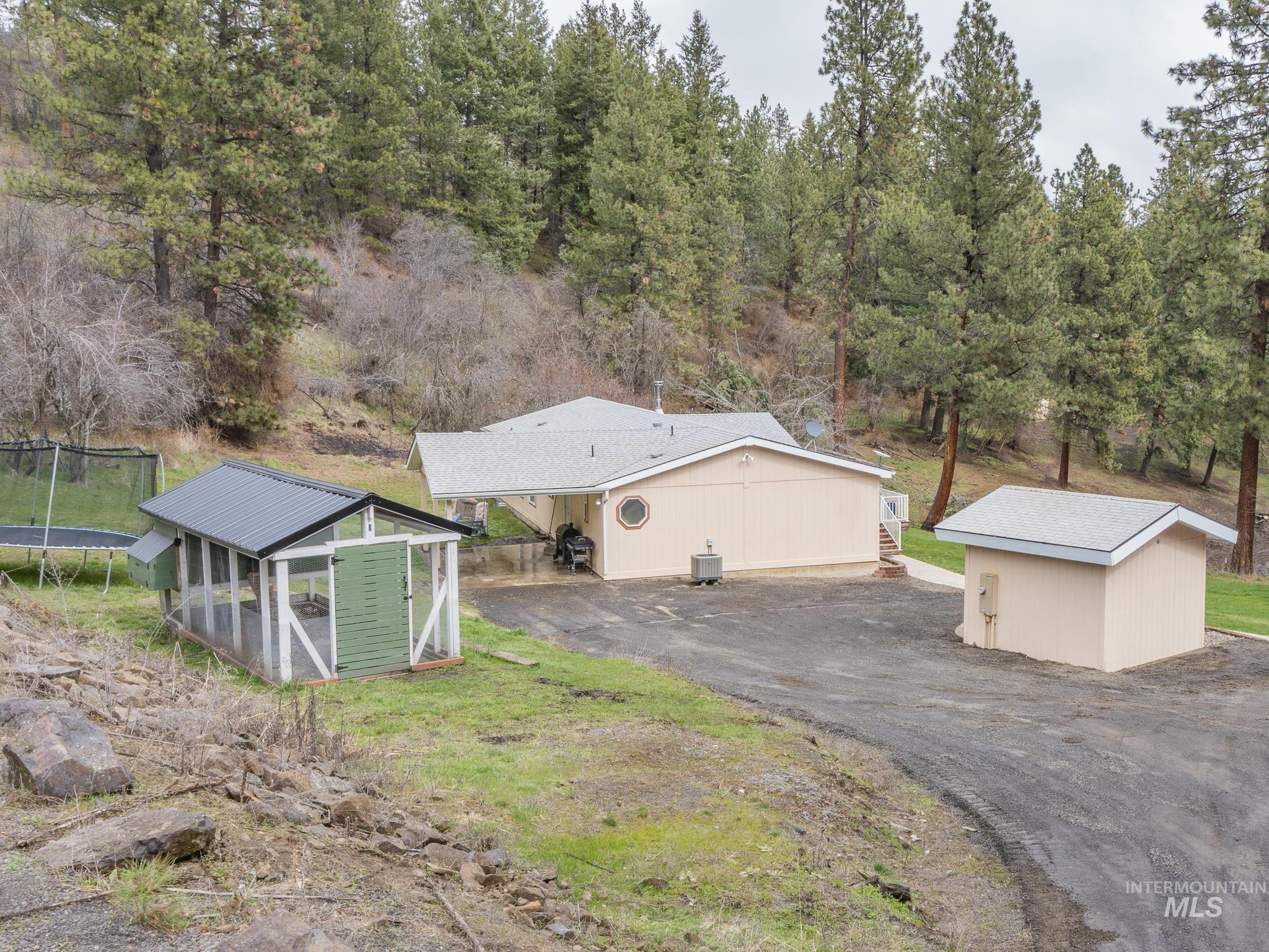 77 Poplar Drive