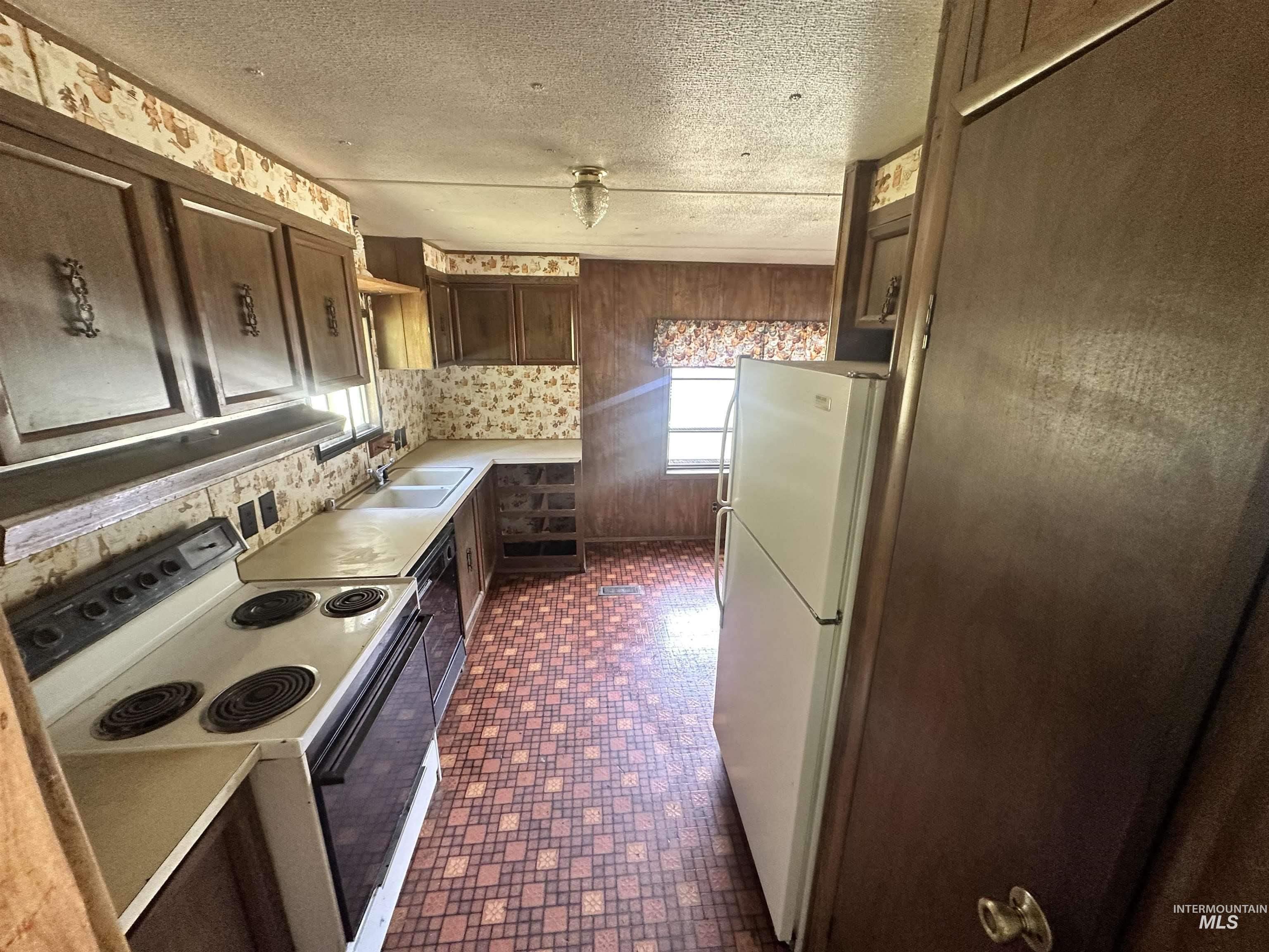 140 Ridgeway