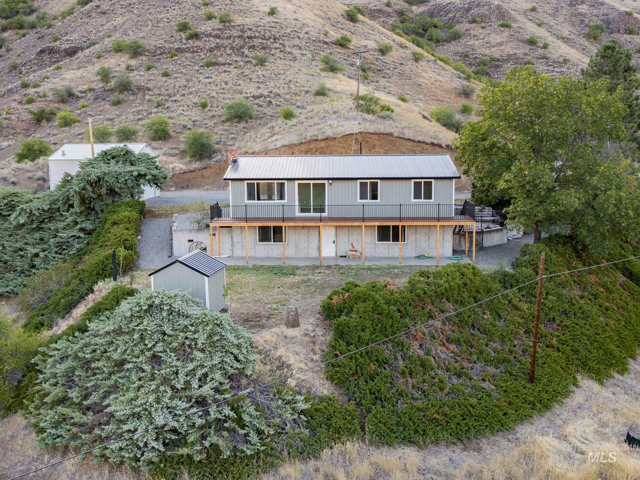 161 Cemetery Road