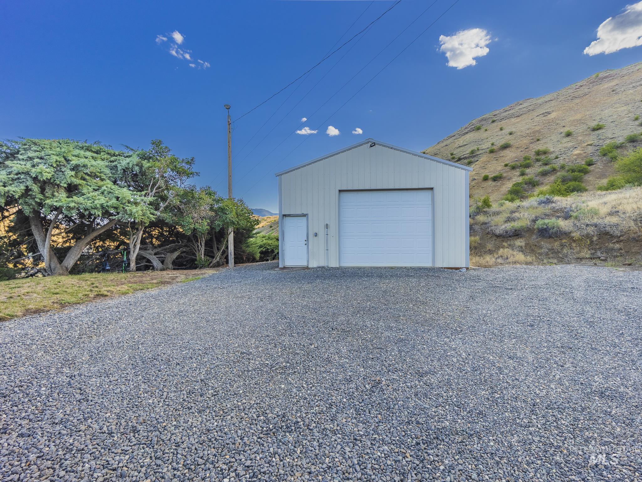 161 Cemetery Road