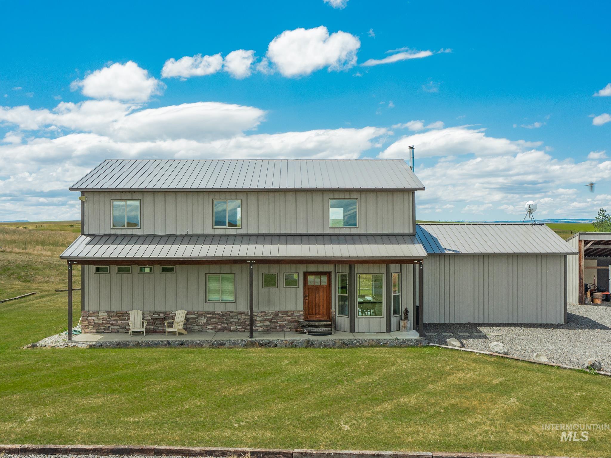 668 Powerline Road