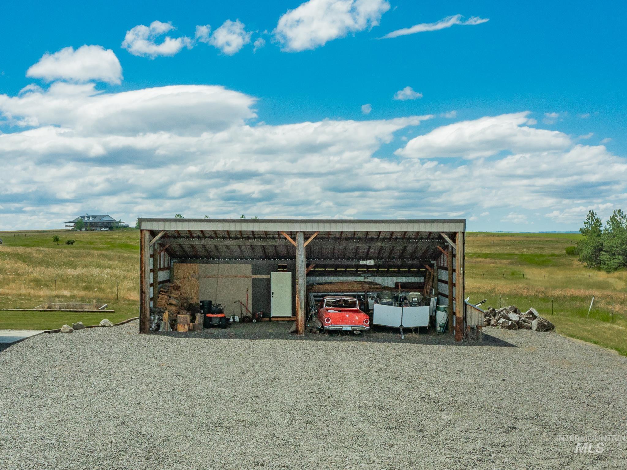 668 Powerline Road