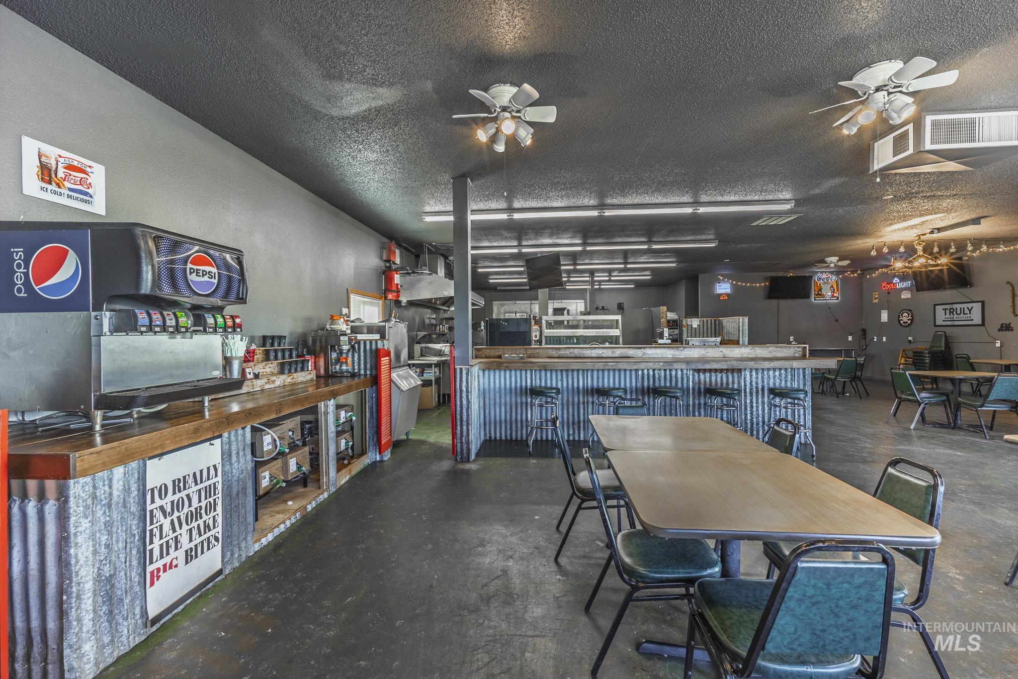 603 N Front Street - The Hangout