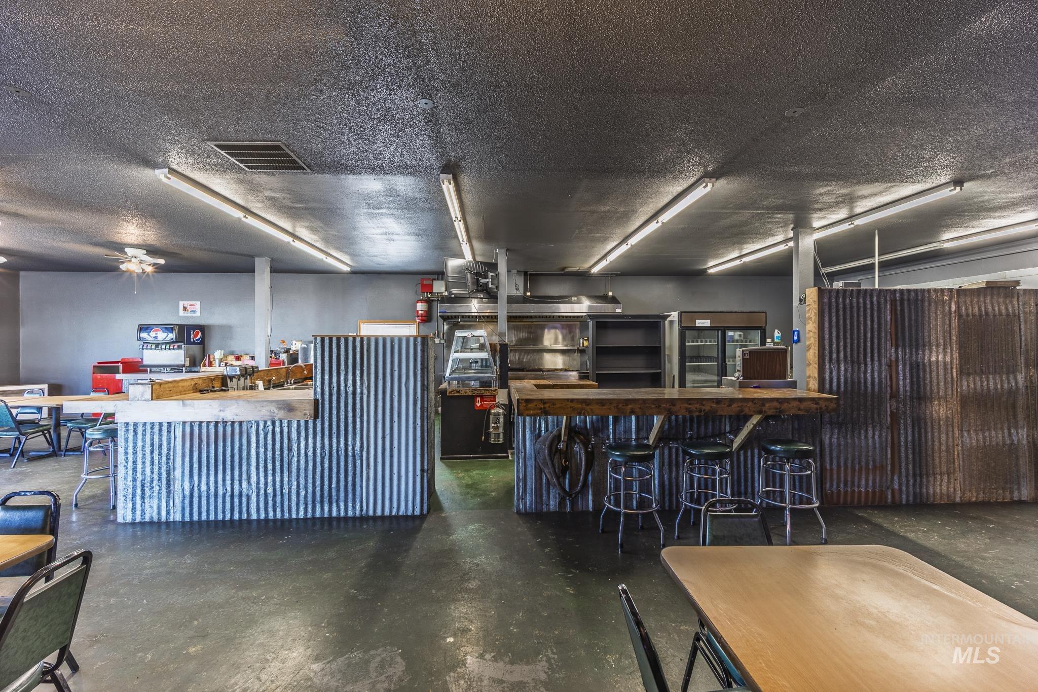 603 N Front Street - The Hangout