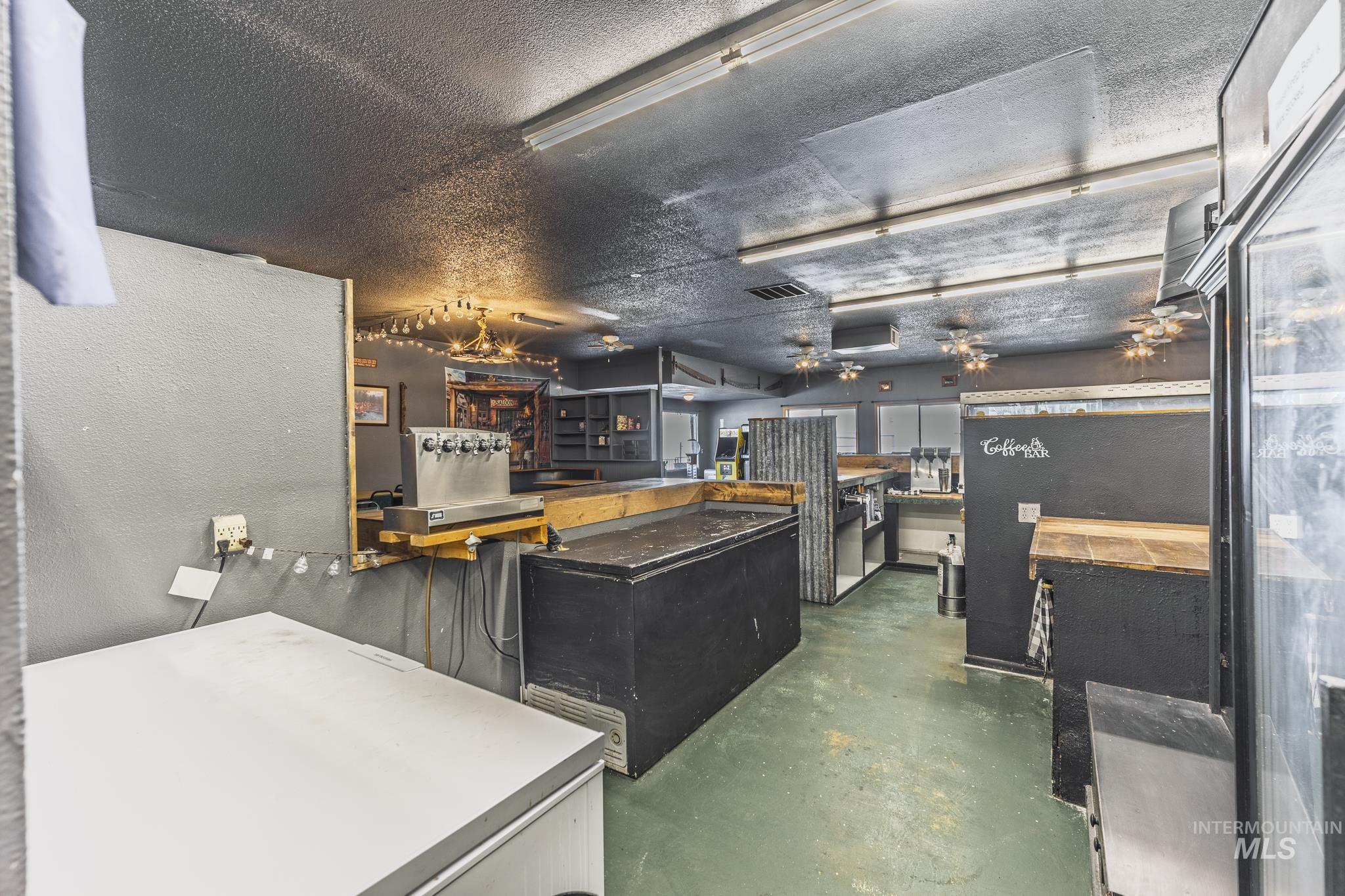 603 N Front Street - The Hangout