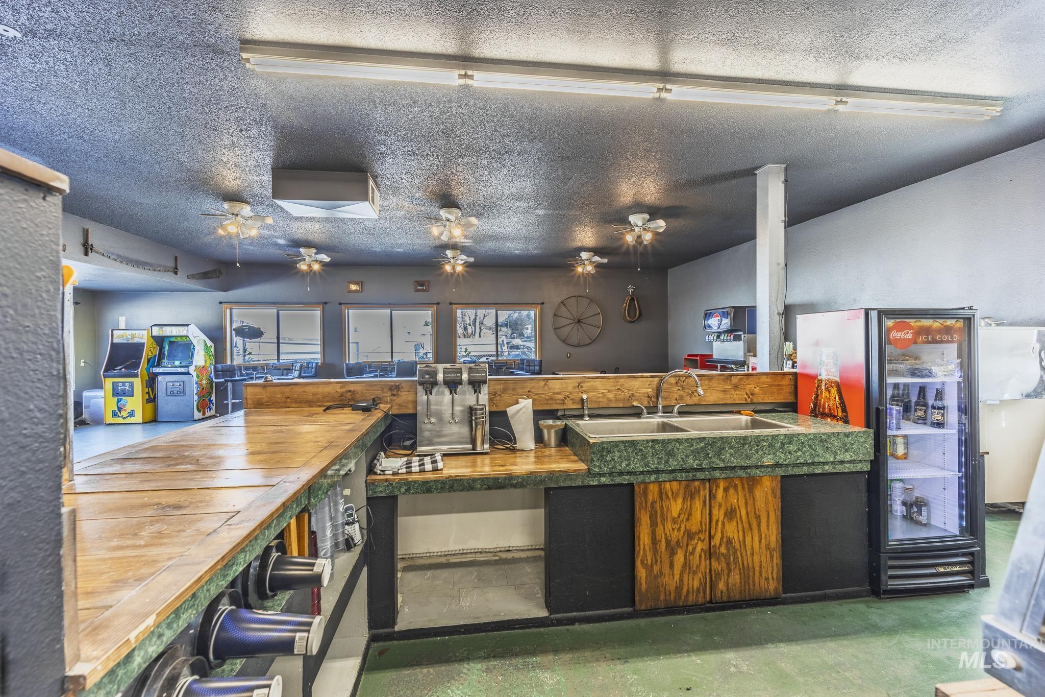 603 N Front Street - The Hangout