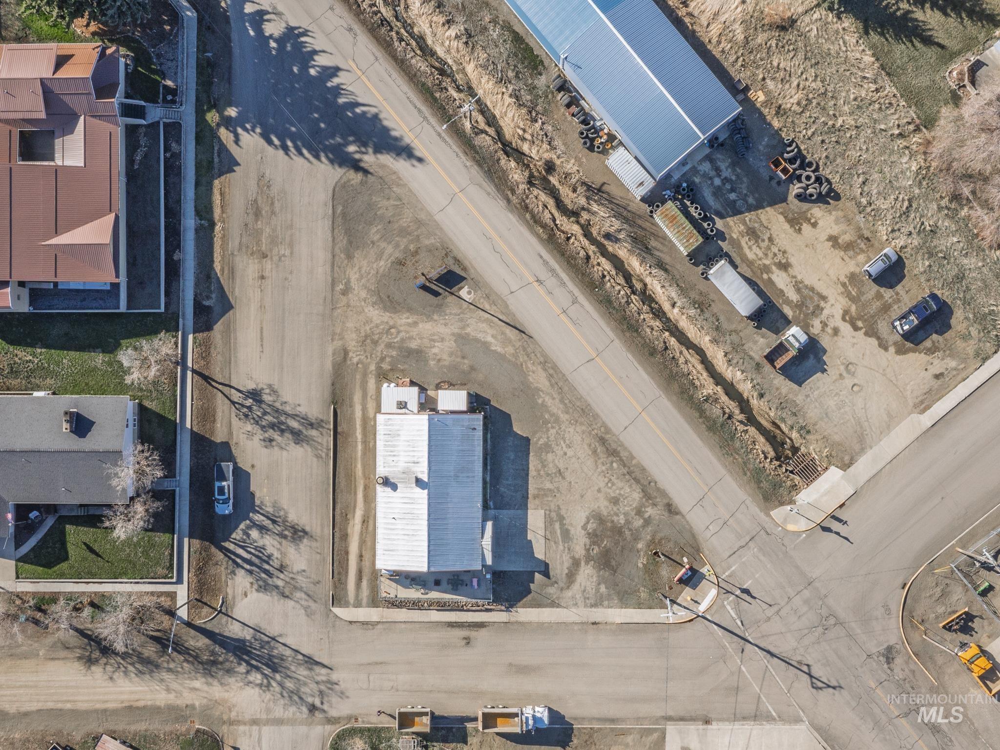 603 N Front Street - The Hangout
