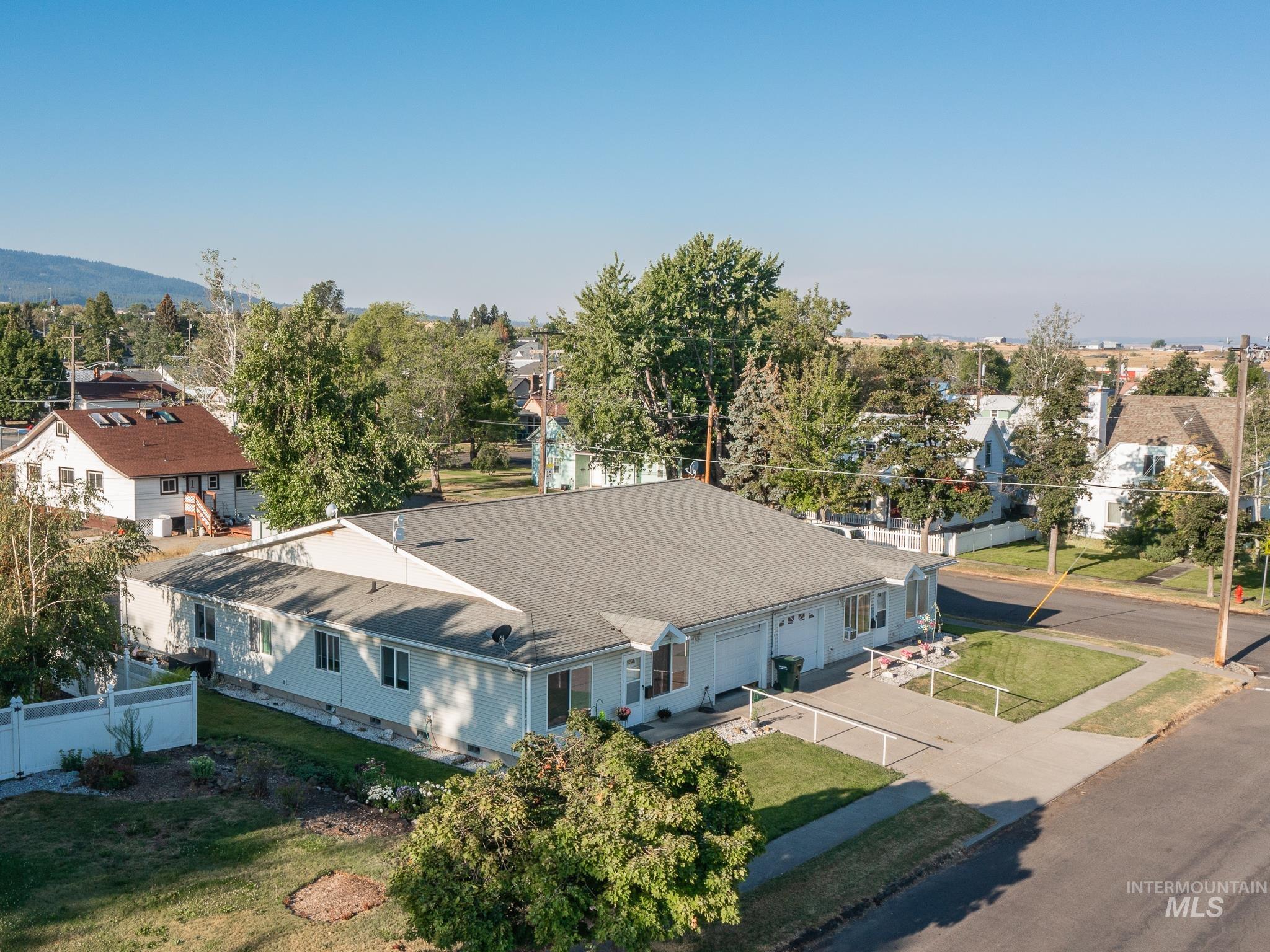 408 W South St