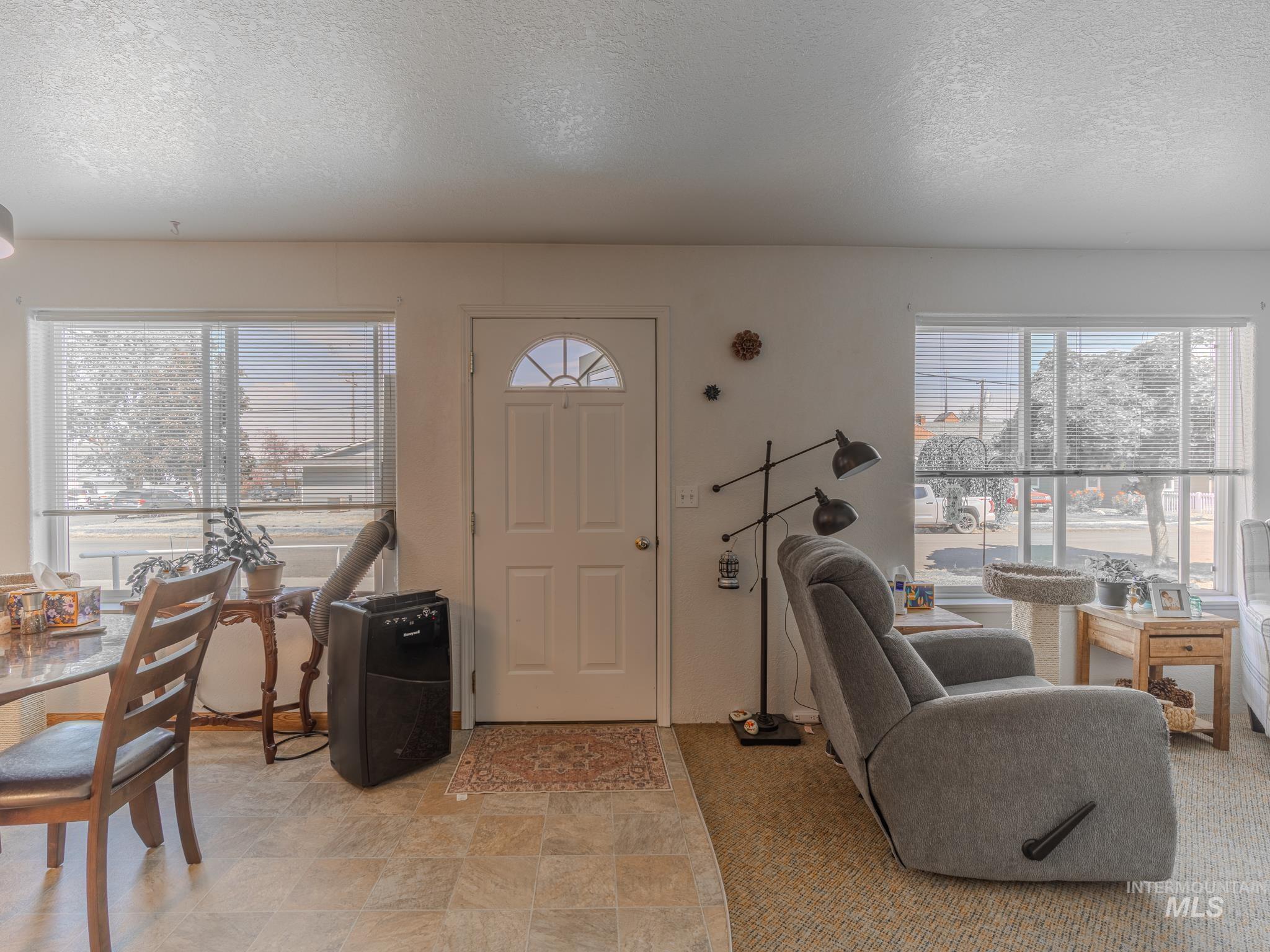 408 W South St