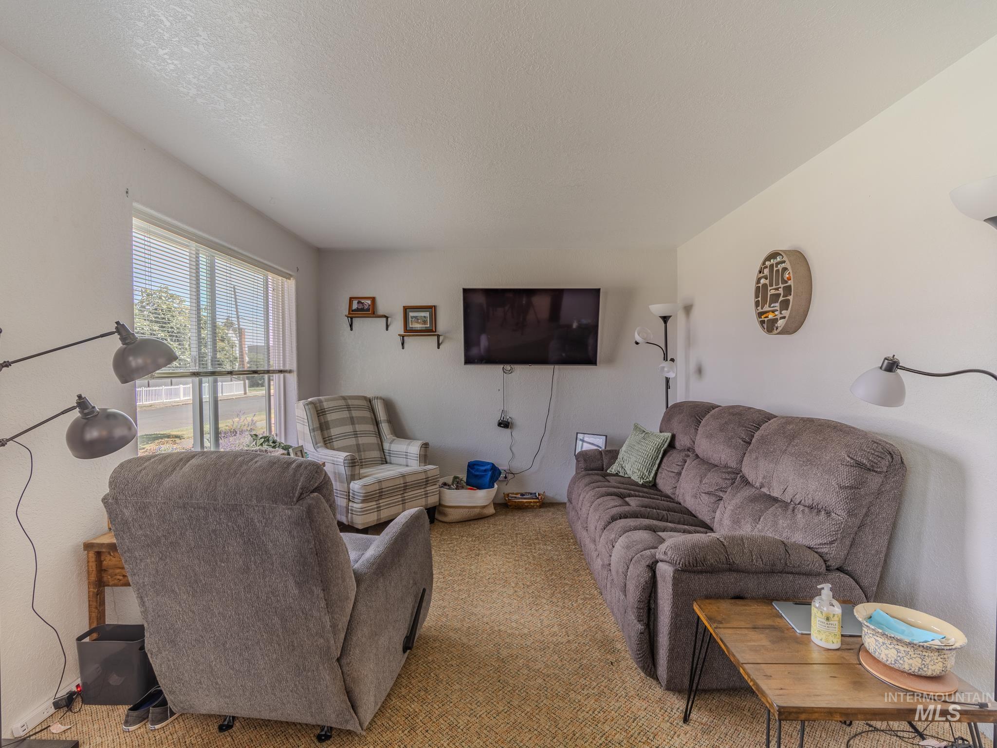 408 W South St