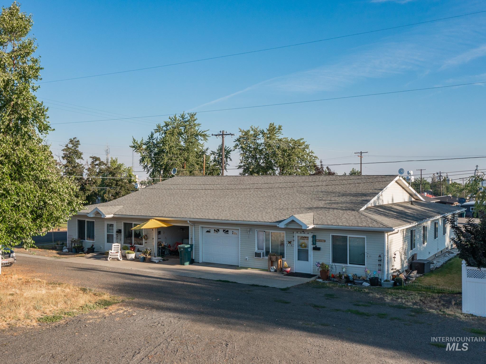 408 W South St