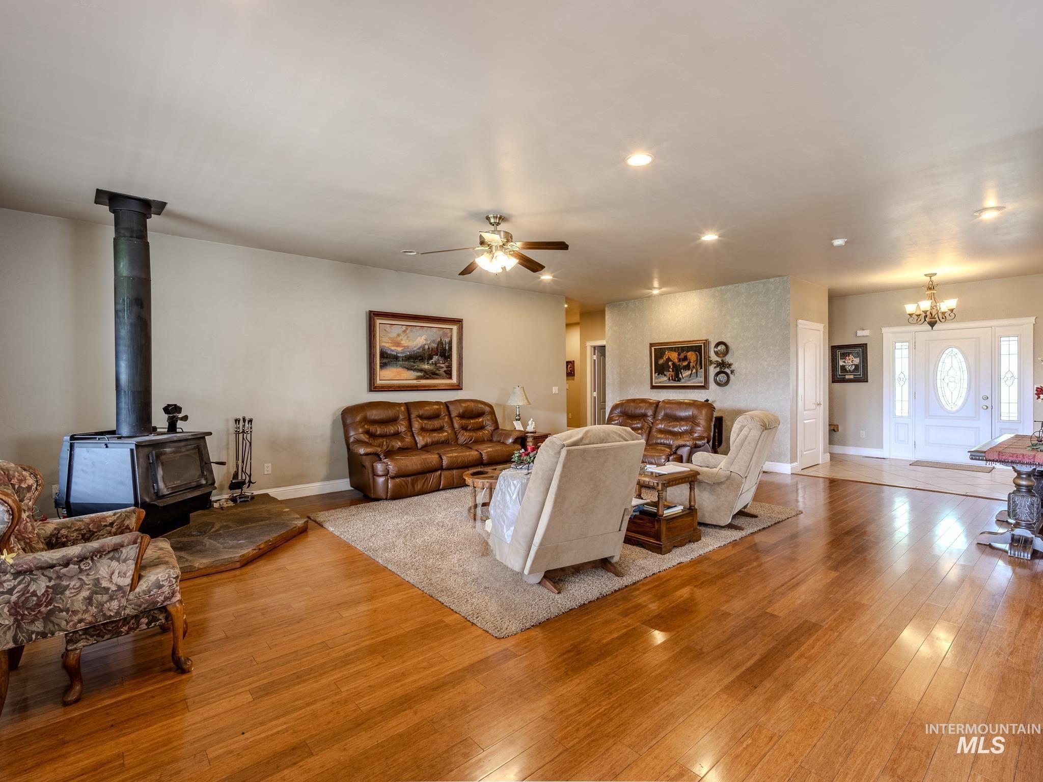 794 Pleasant Valley Rd