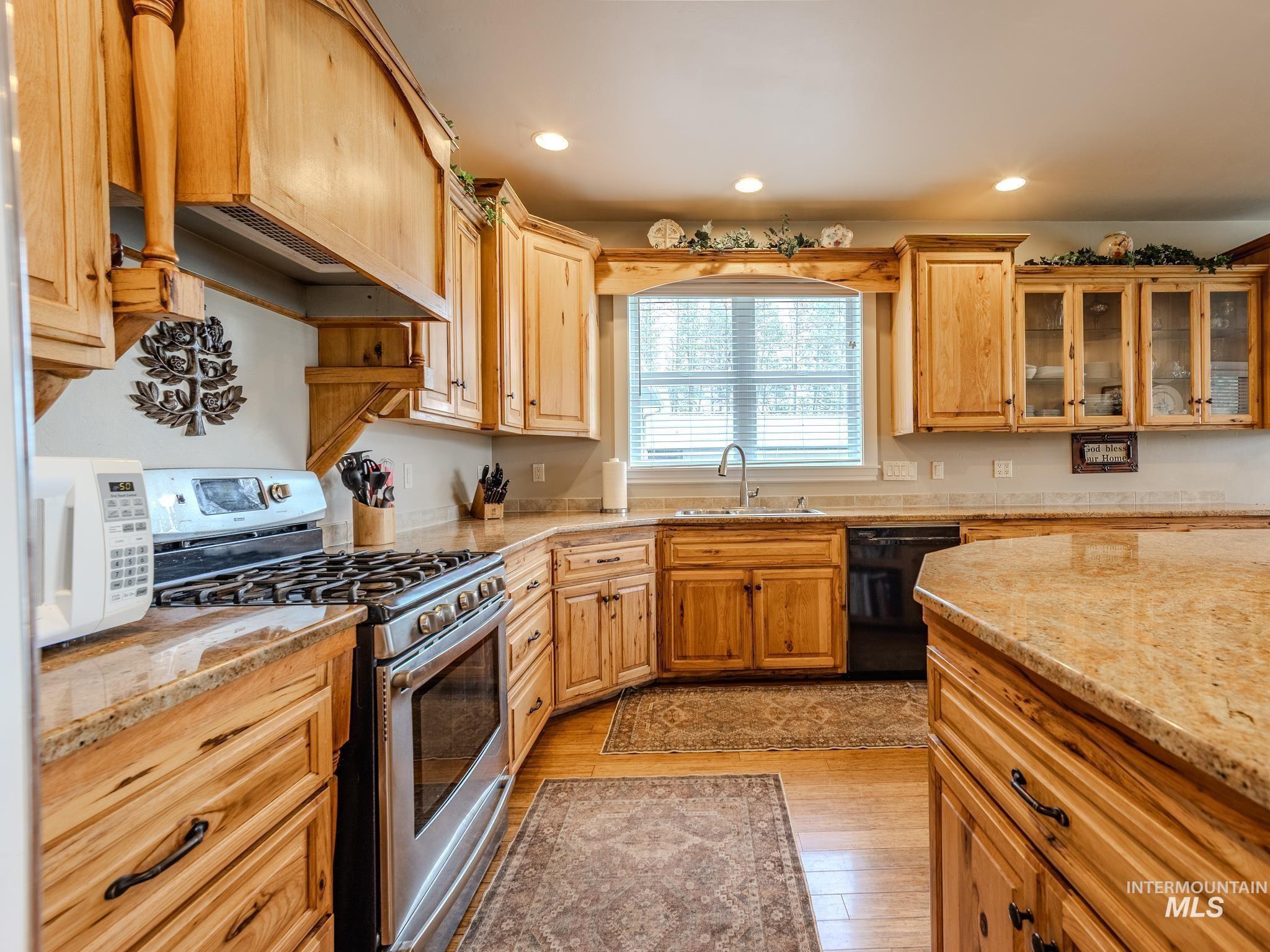 794 Pleasant Valley Rd