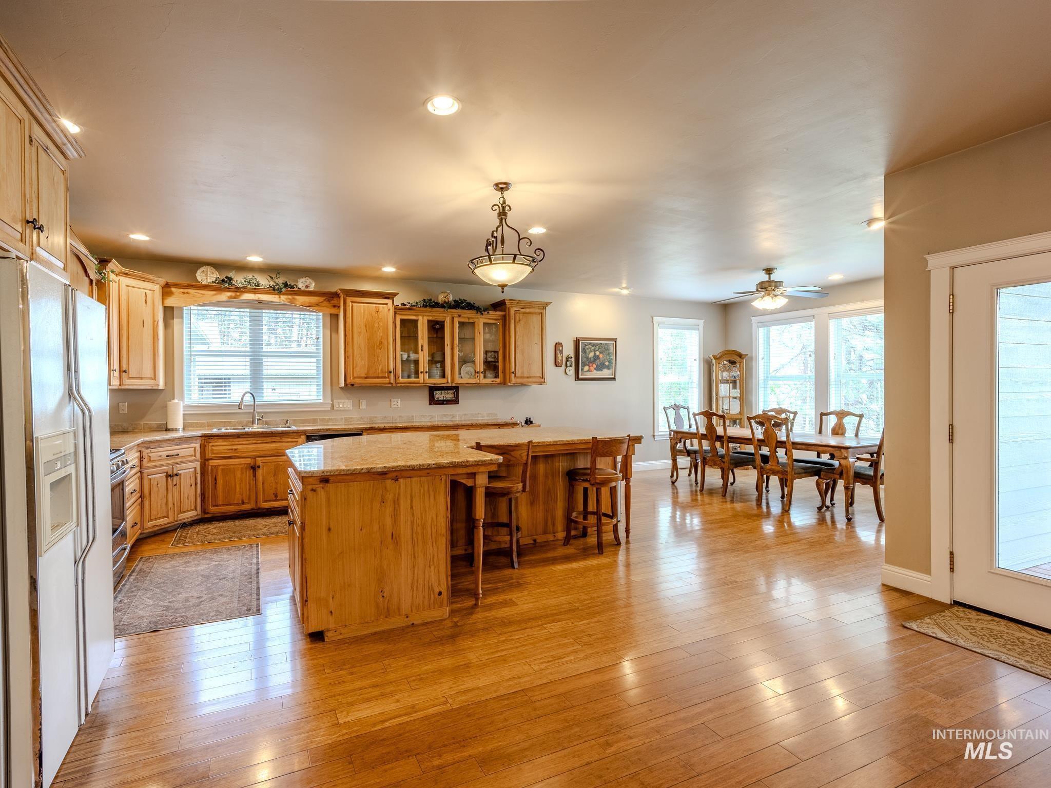 794 Pleasant Valley Rd