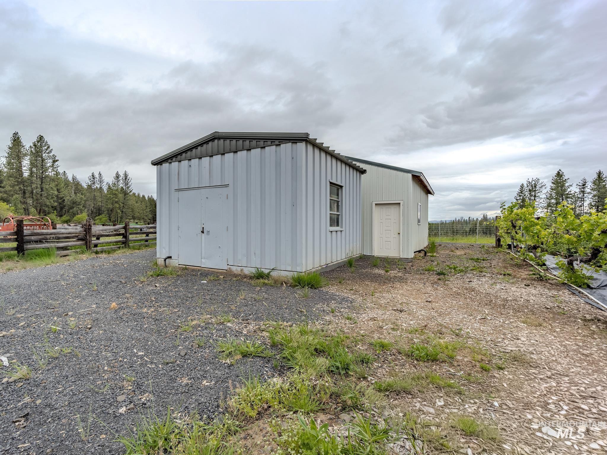 794 Pleasant Valley Rd