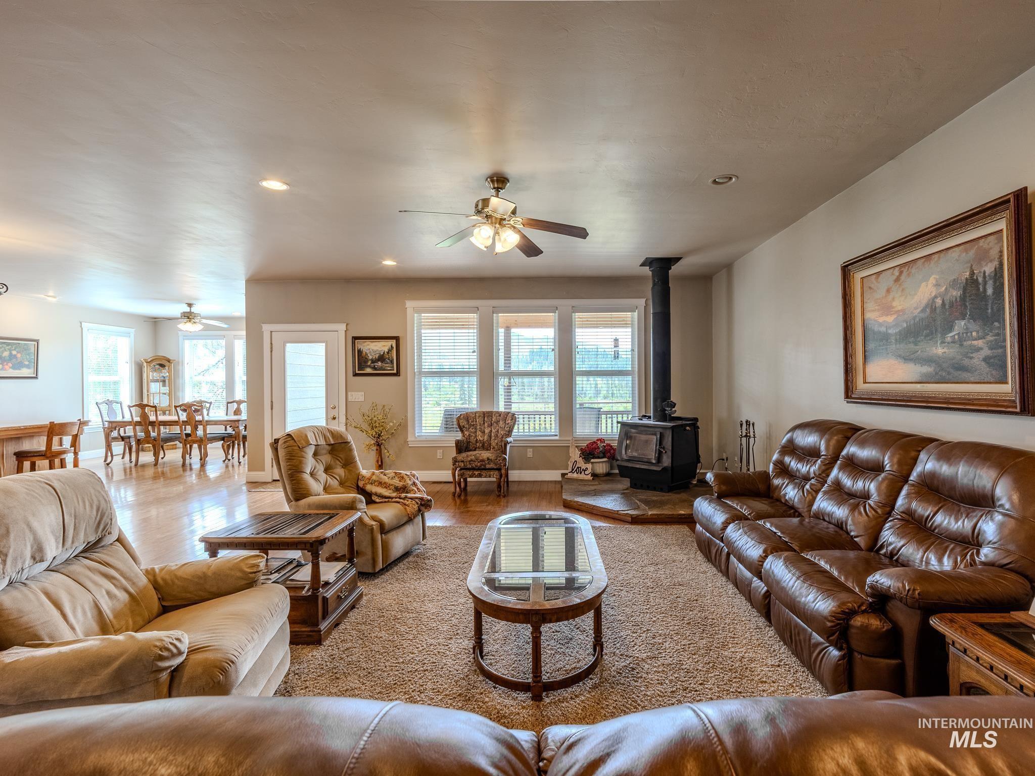 794 Pleasant Valley Rd