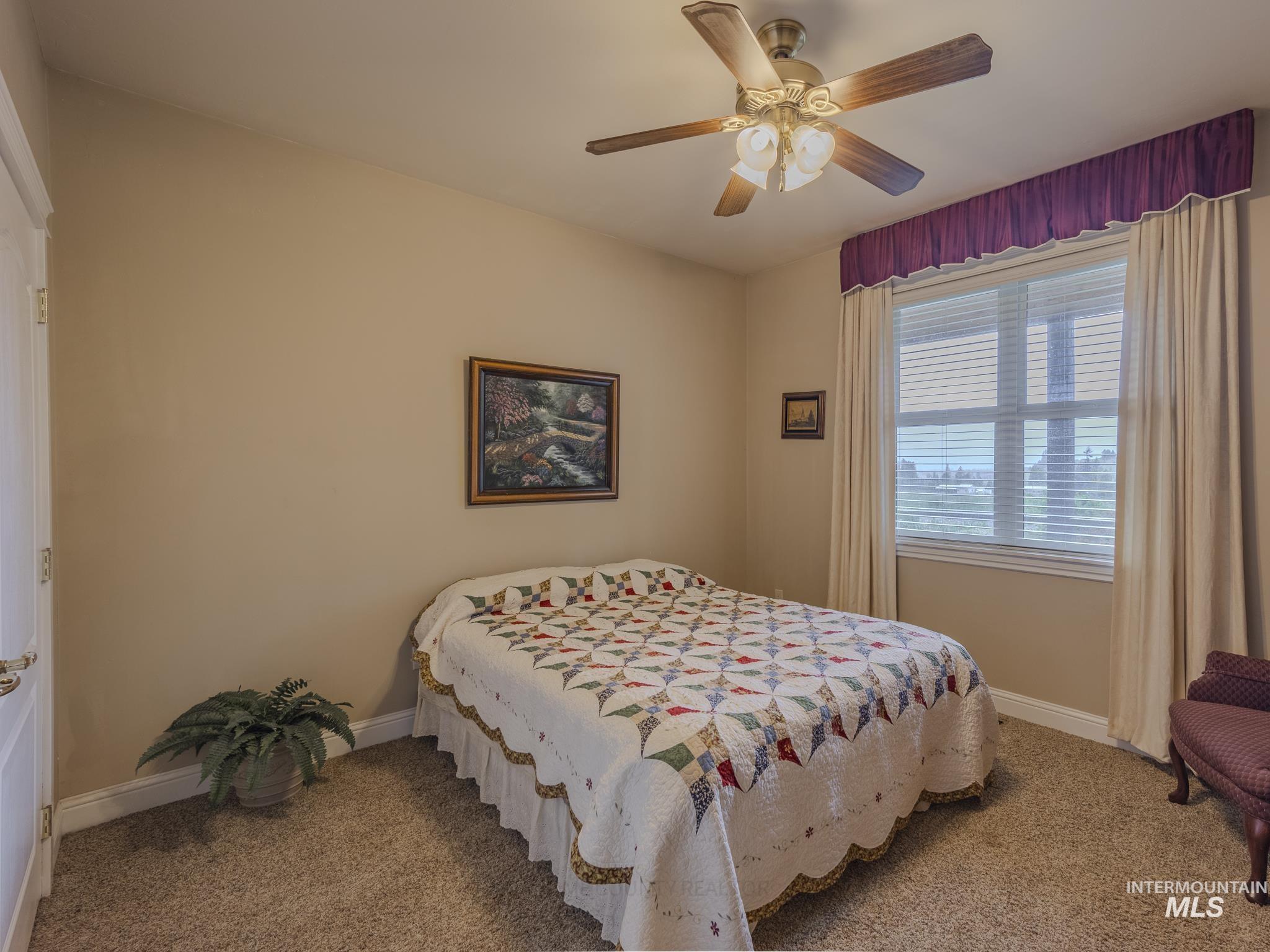 794 Pleasant Valley Rd
