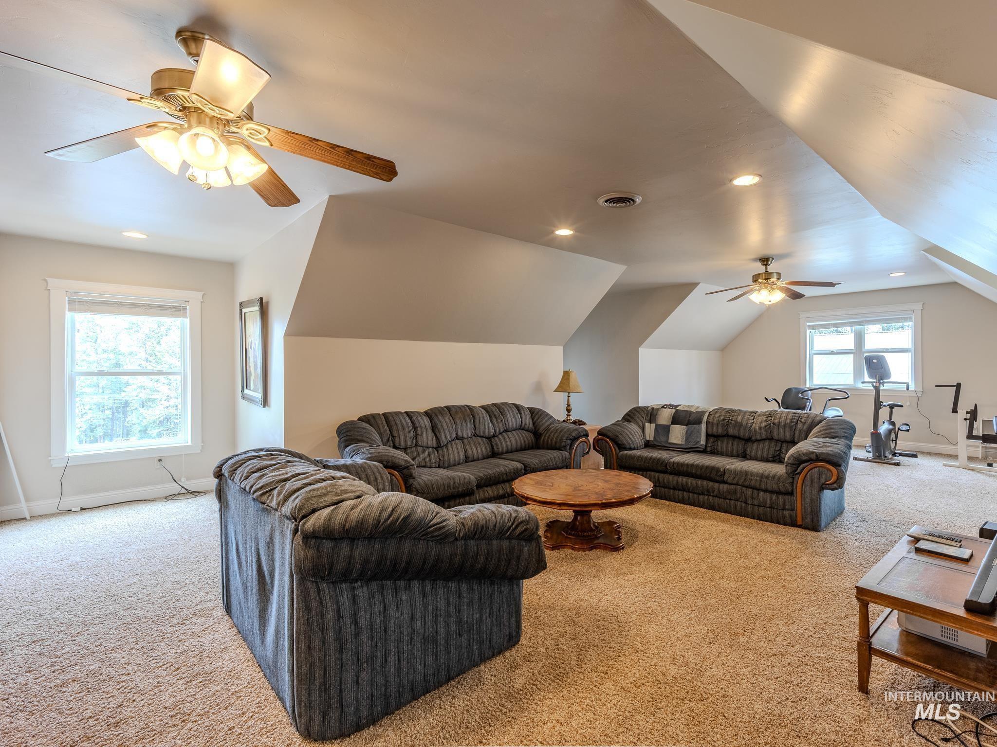 794 Pleasant Valley Rd