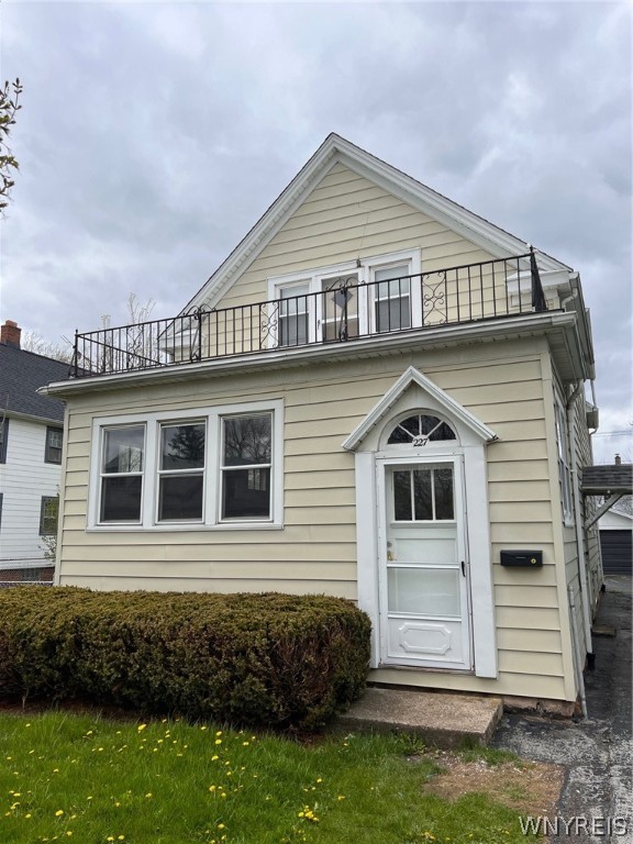 227 Heath Street Upper
