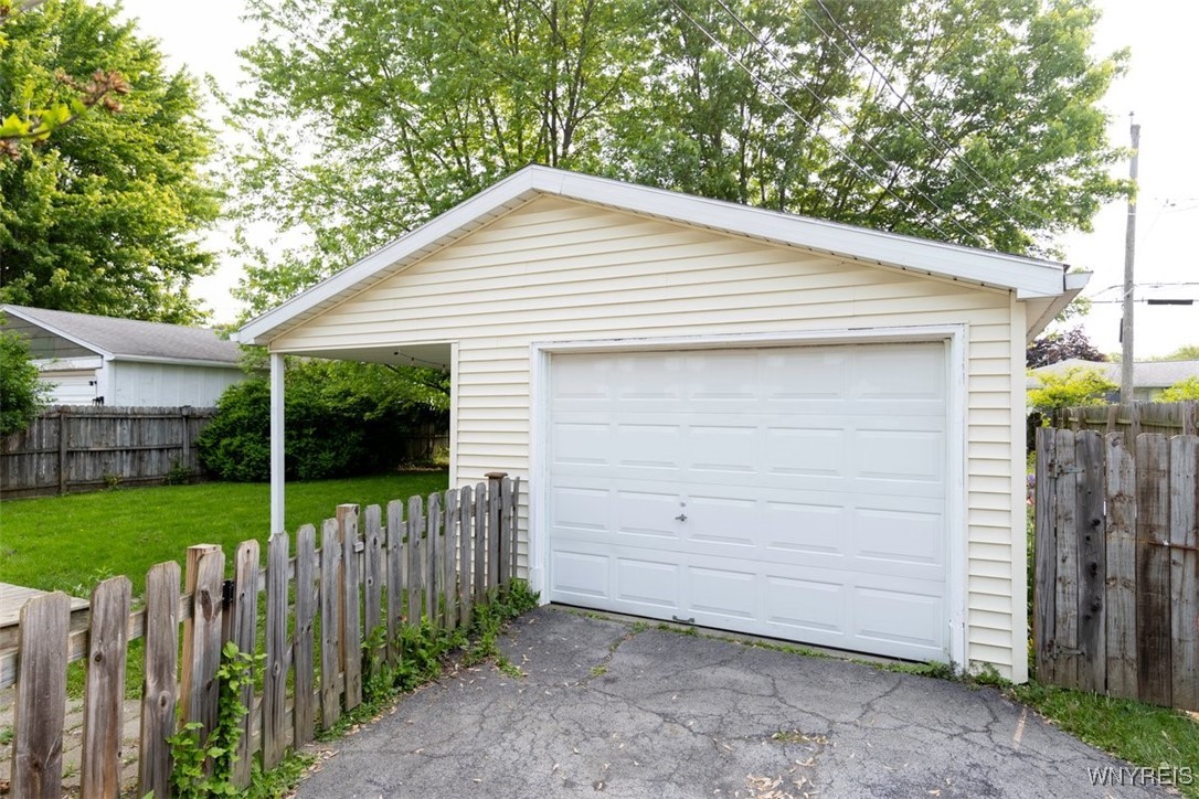 285 Belmont Court East