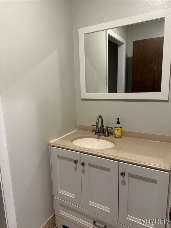 656 (Rear Unit) Main Street