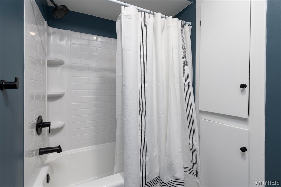 76 North Grove Street