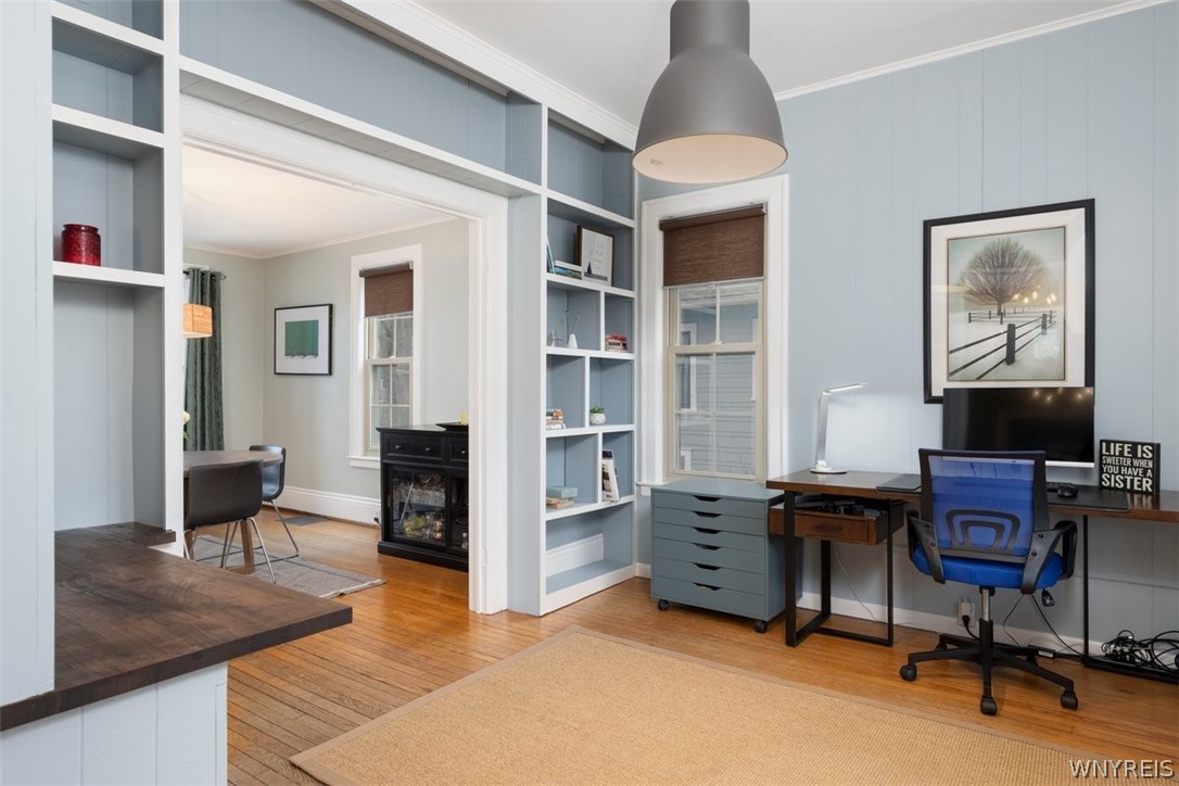 76 North Grove Street