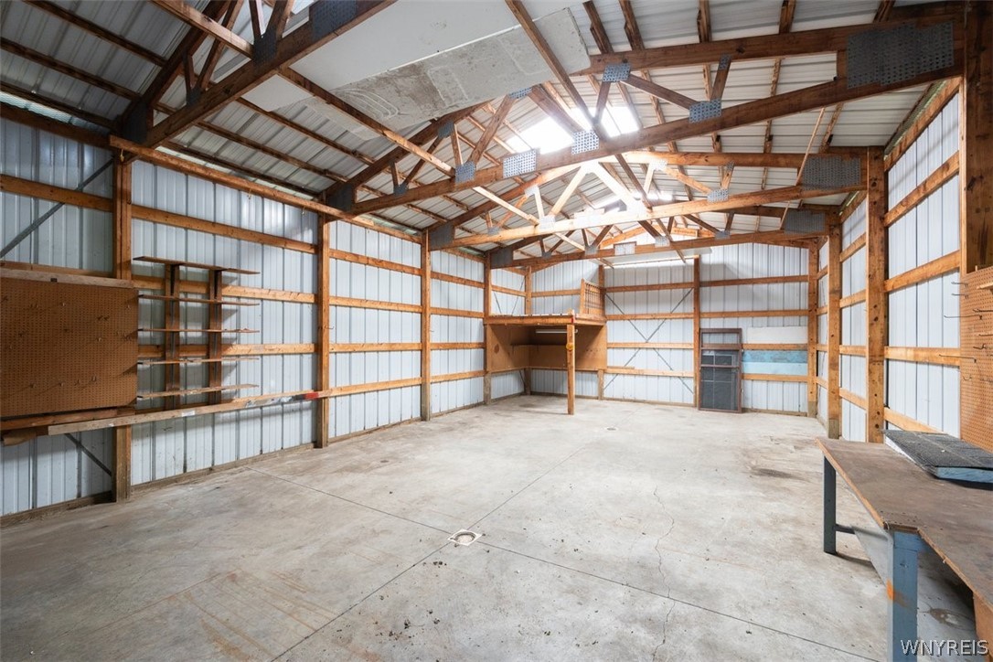 1827 Maxon Road