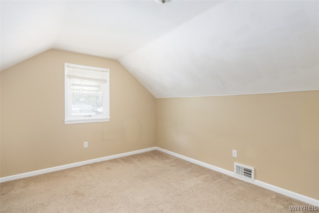 106 Aspinwood Place