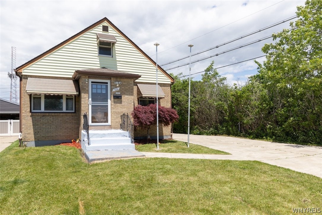 106 Aspinwood Place