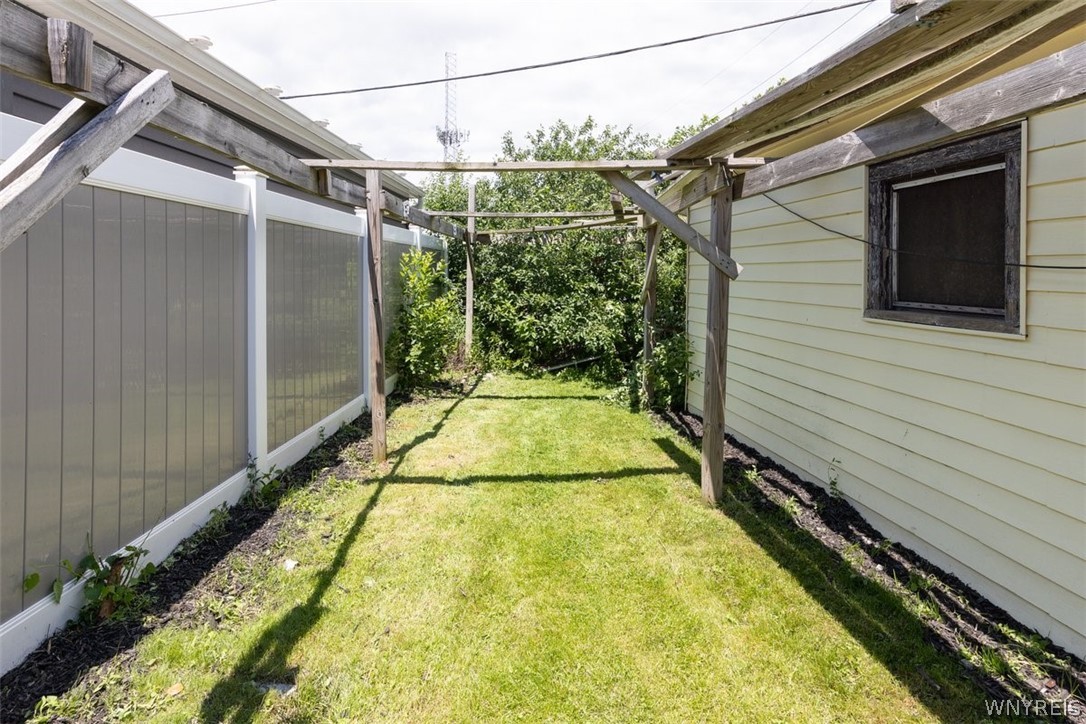 106 Aspinwood Place