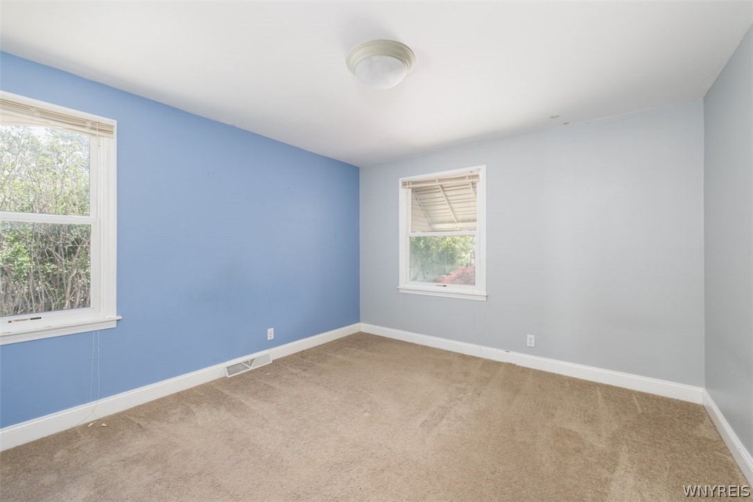 106 Aspinwood Place