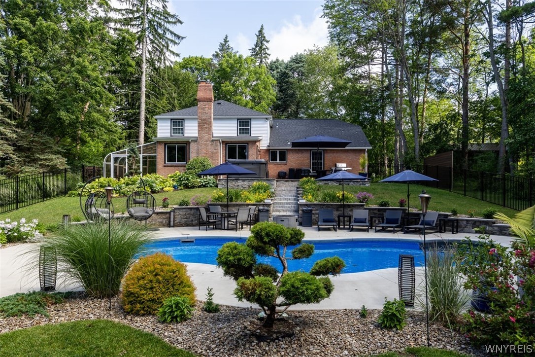 7217 Quaker Road