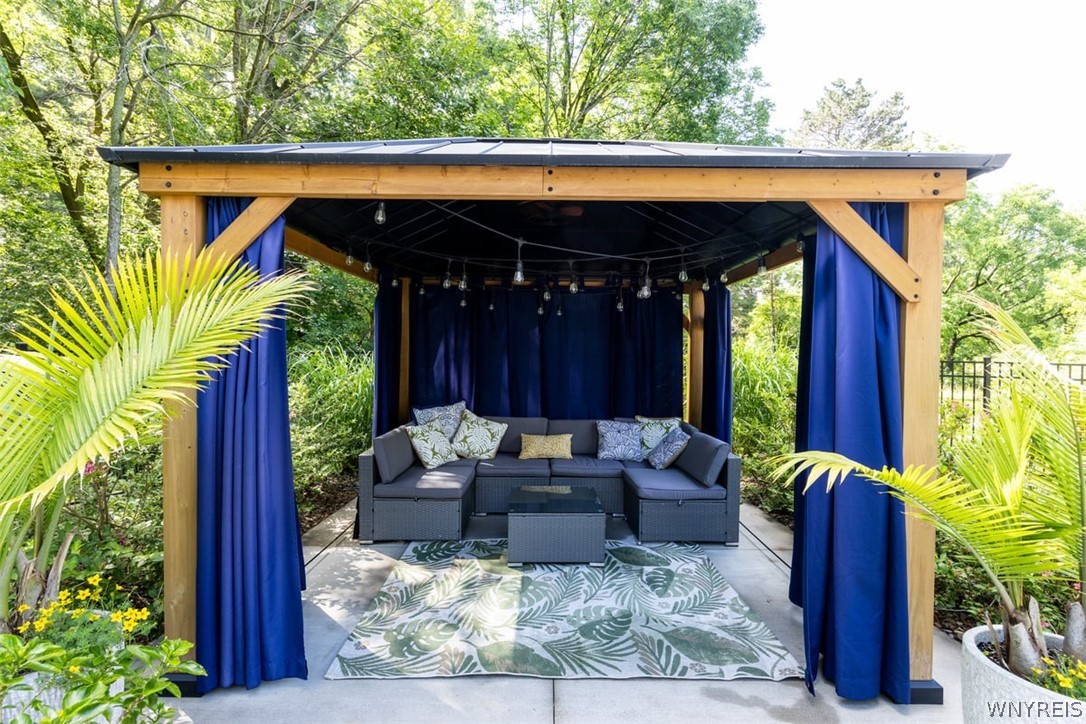 7217 Quaker Road