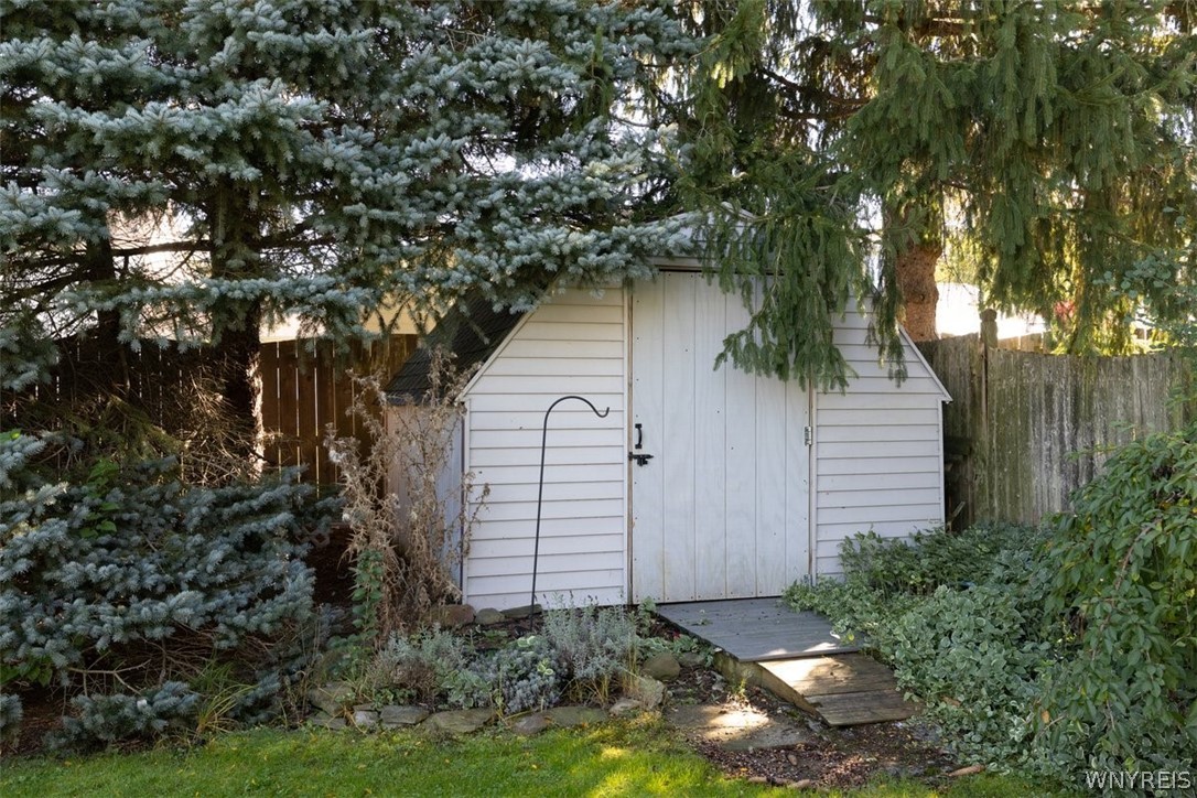 86 Pine Court North