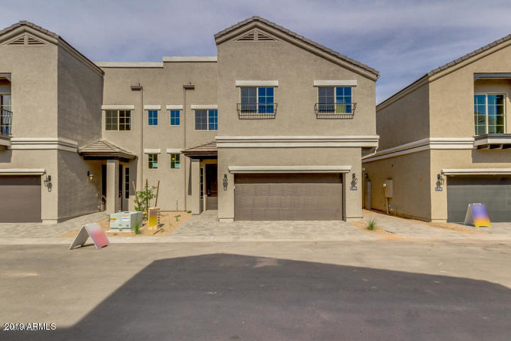 3018 N 33RD Place