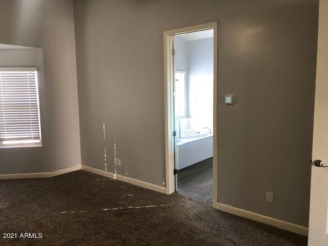 3018 N 33RD Place