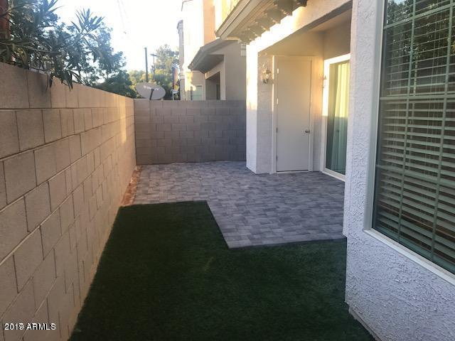 3018 N 33RD Place