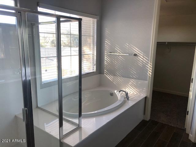 3018 N 33RD Place